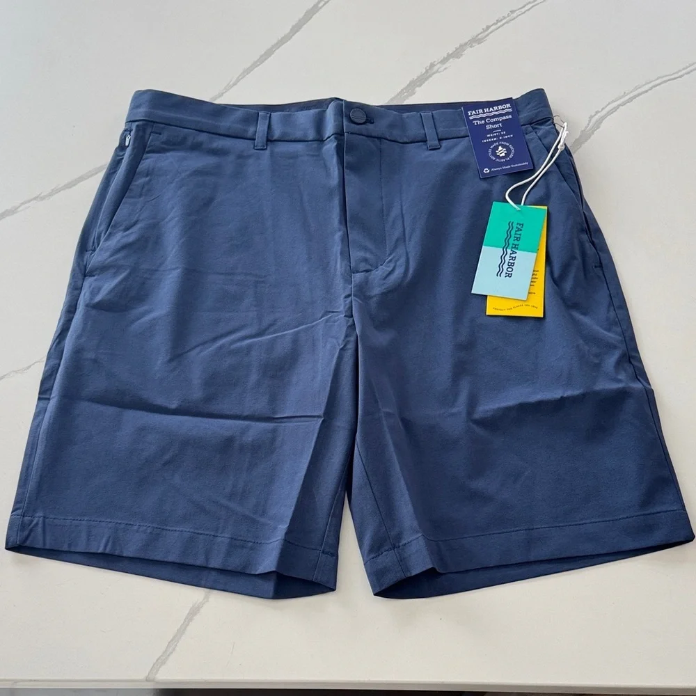 New! Fair Harbor Men's Deep Blue Flat Front Compass Shorts, sz 32 - Picture 3 of 8